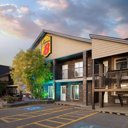 Super 8 By Wyndham Fort Mcmurray Luaran gambar