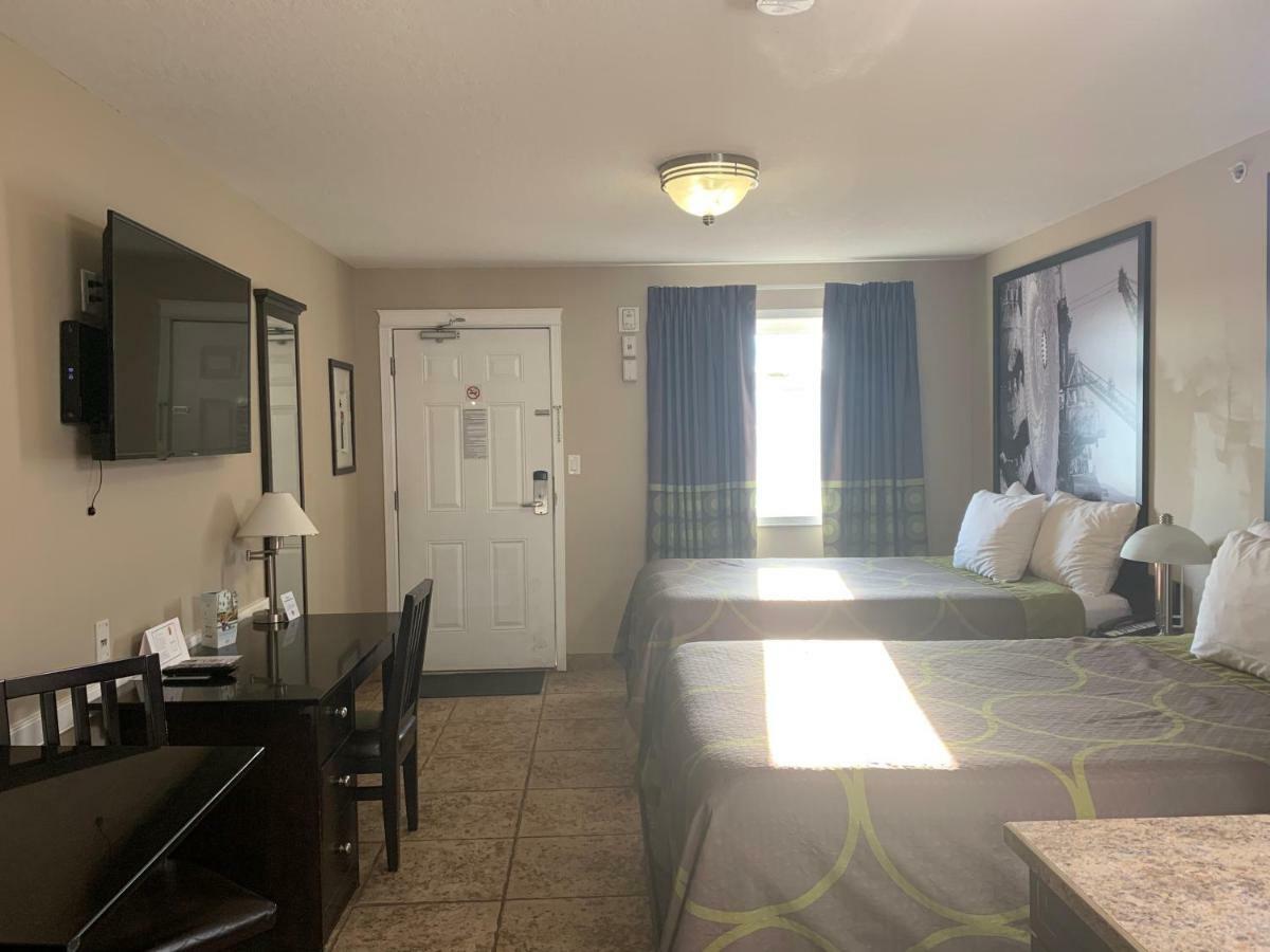 Super 8 By Wyndham Fort Mcmurray Luaran gambar